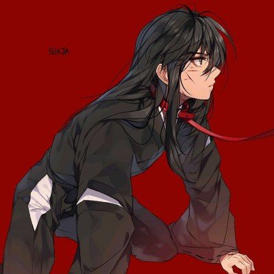 普京离京对送行人群微笑点头致意